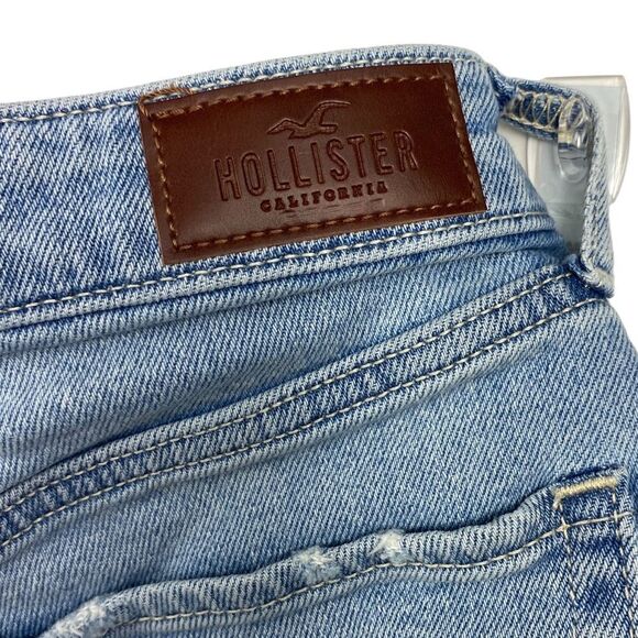 Hollister Wms 26 Ultra High-Rise Mom Light Blue Distressed Raw Hem Denim Shorts - Picture 5 of 5